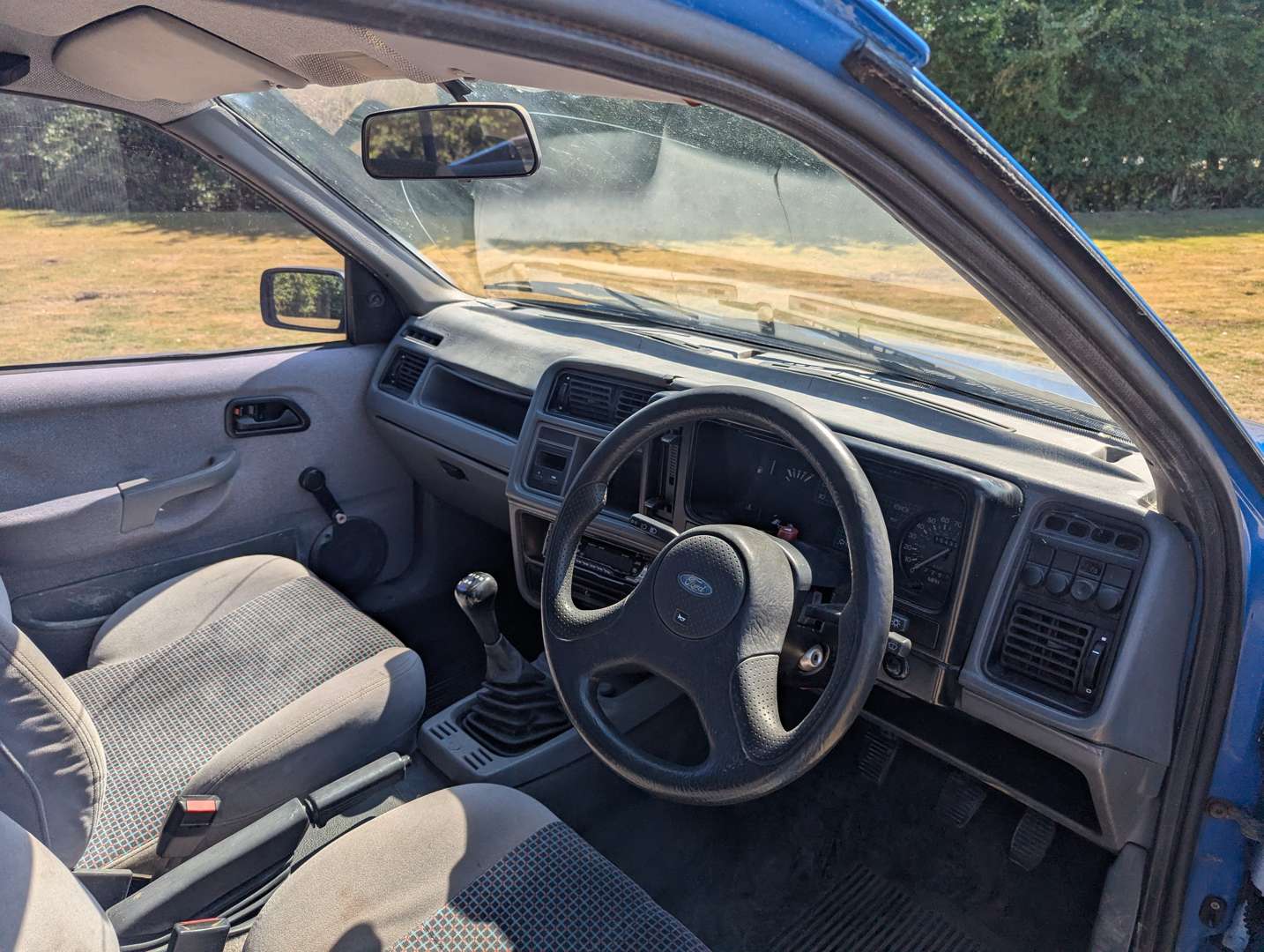 <p>1990 FORD P100</p>