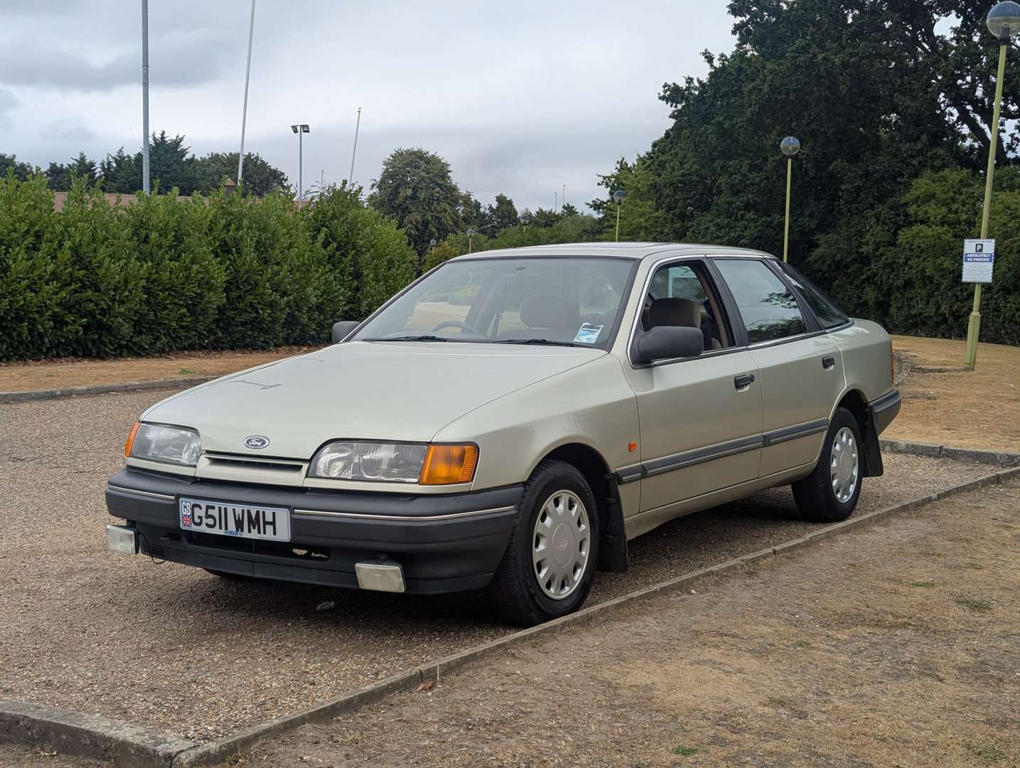 <p>1989 FORD GRANADA GLI AUTO</p>