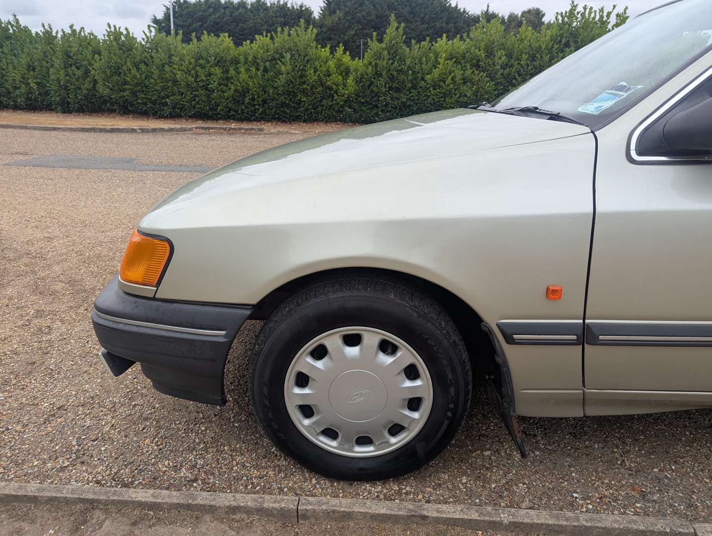 <p>1989 FORD GRANADA GLI AUTO</p>