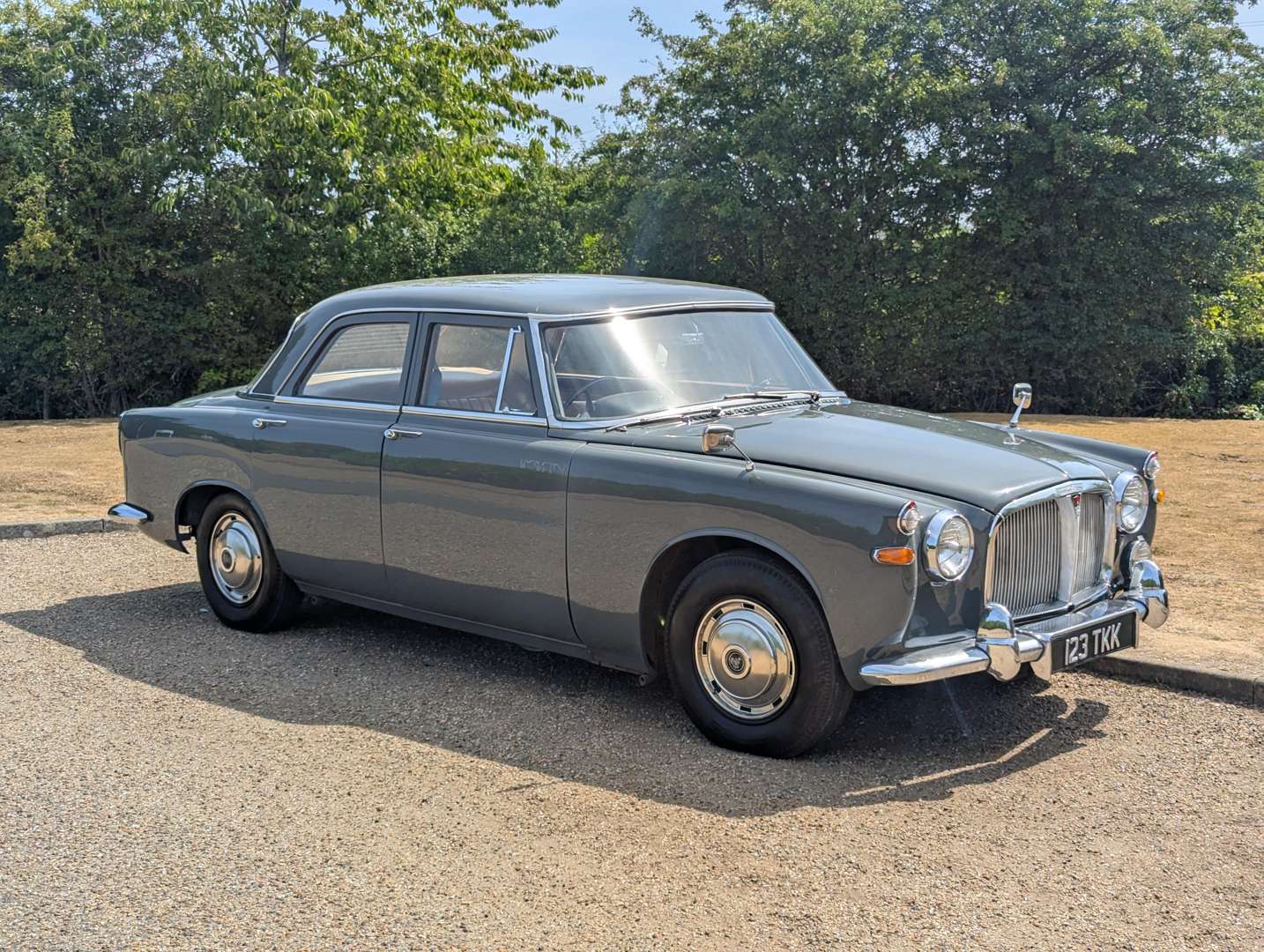 <p>1962 ROVER P5 SALOON</p>