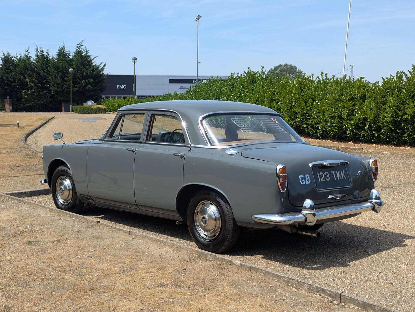 <p>1962 ROVER P5 SALOON</p>