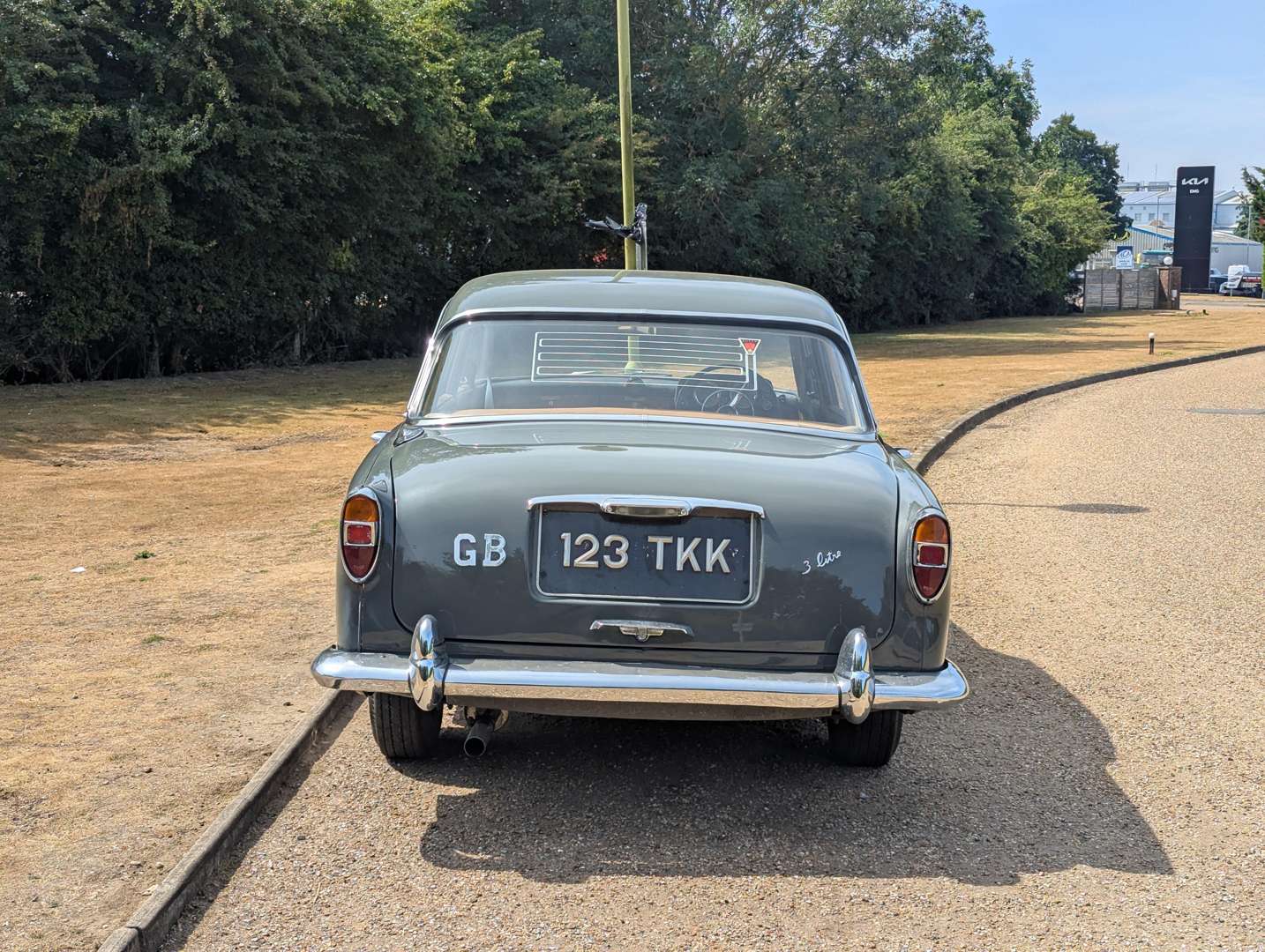 <p>1962 ROVER P5 SALOON</p>