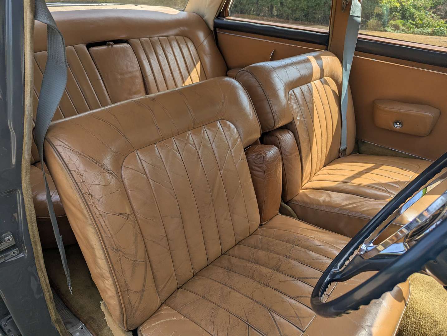 <p>1962 ROVER P5 SALOON</p>