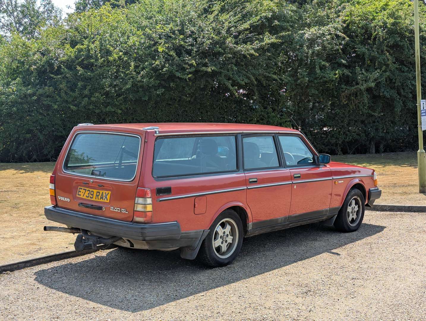 <p>1987 VOLVO 240 GL AUTO ESTATE</p>
