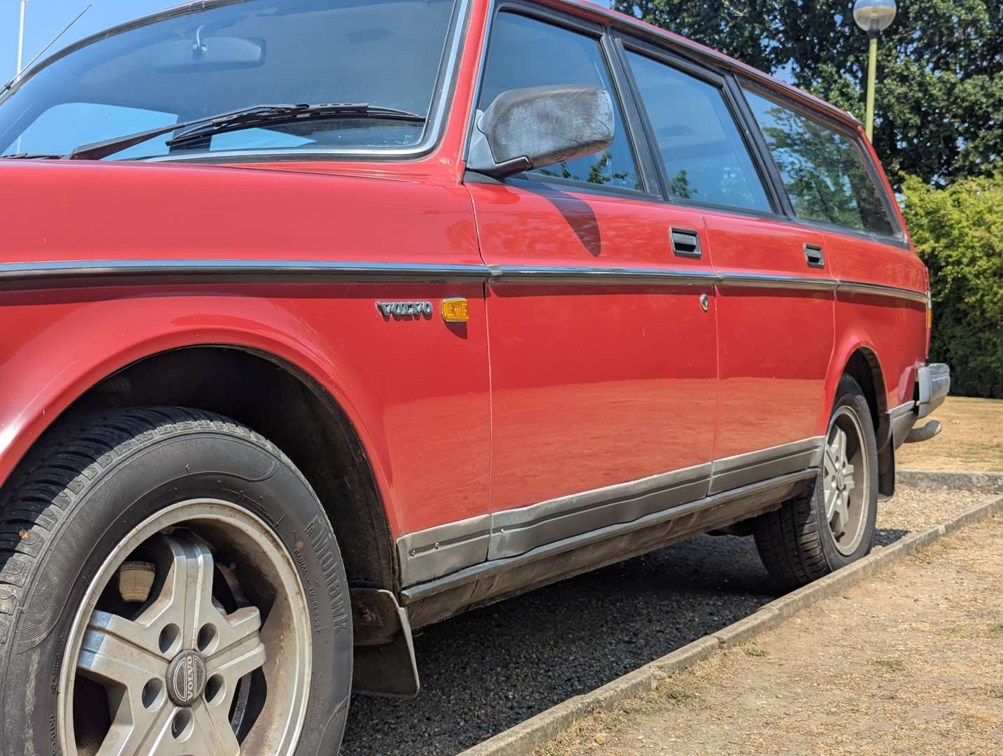 <p>1987 VOLVO 240 GL AUTO ESTATE</p>