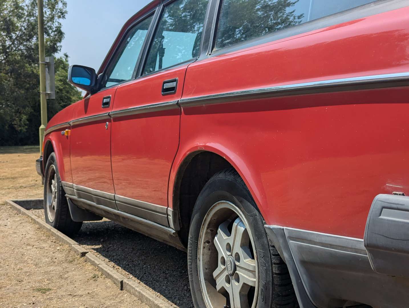 <p>1987 VOLVO 240 GL AUTO ESTATE</p>