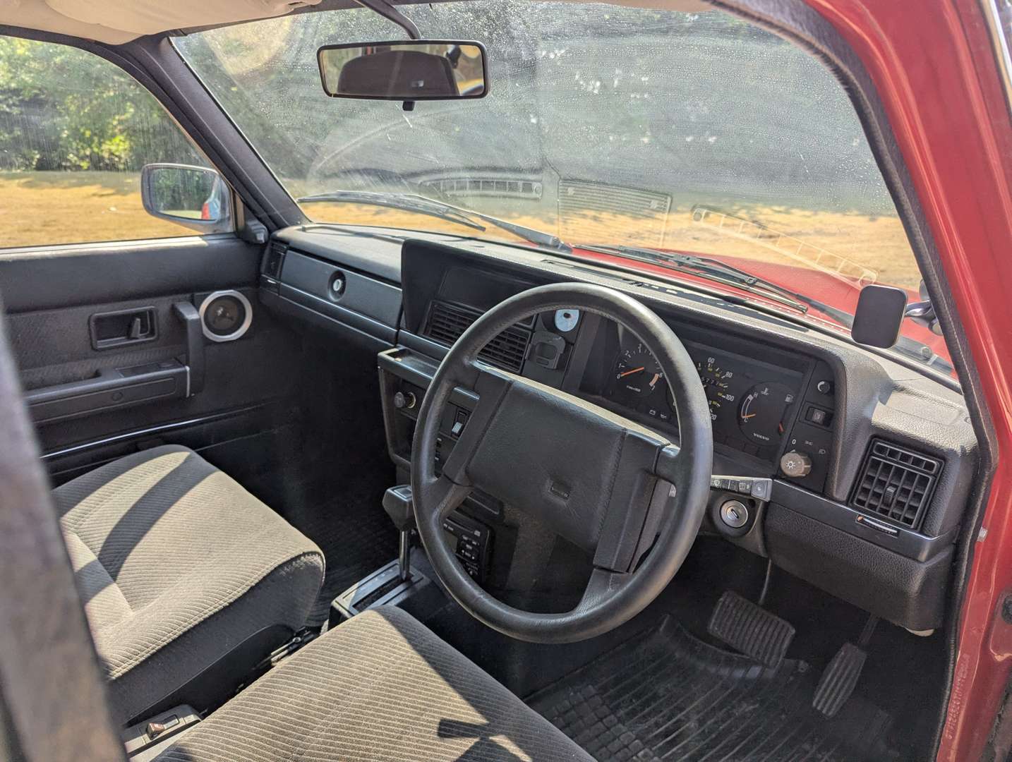 <p>1987 VOLVO 240 GL AUTO ESTATE</p>