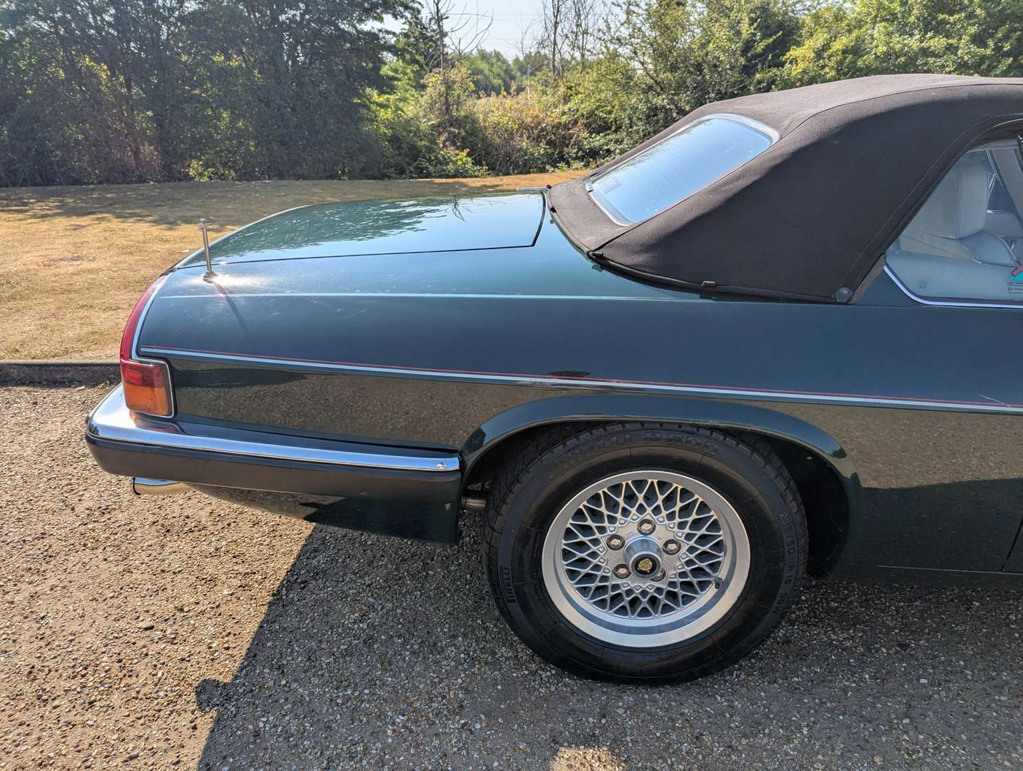 <p>1990 JAGUAR XJ-S CONVERTIBLE AUTO</p>