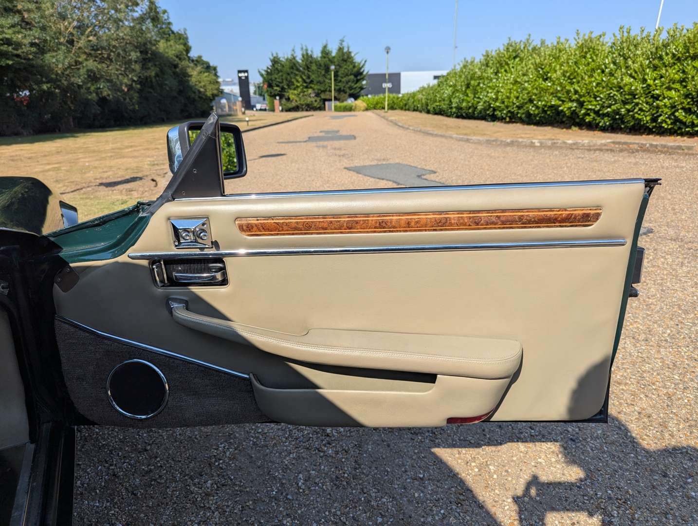 <p>1990 JAGUAR XJ-S CONVERTIBLE AUTO</p>