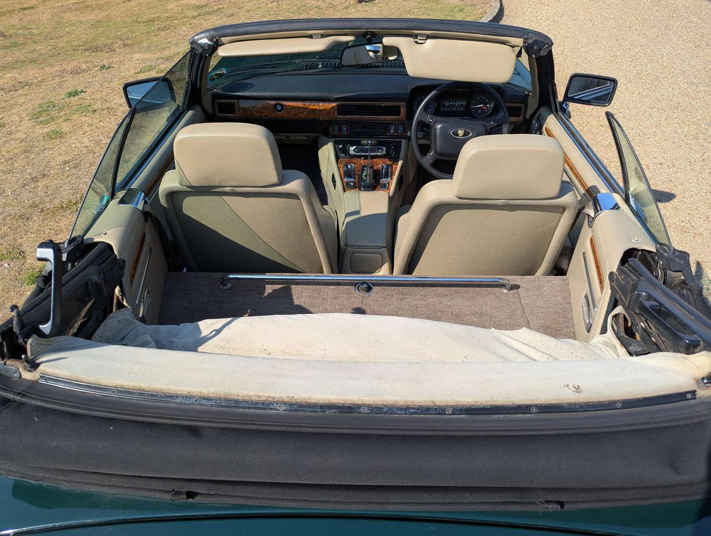 <p>1990 JAGUAR XJ-S CONVERTIBLE AUTO</p>