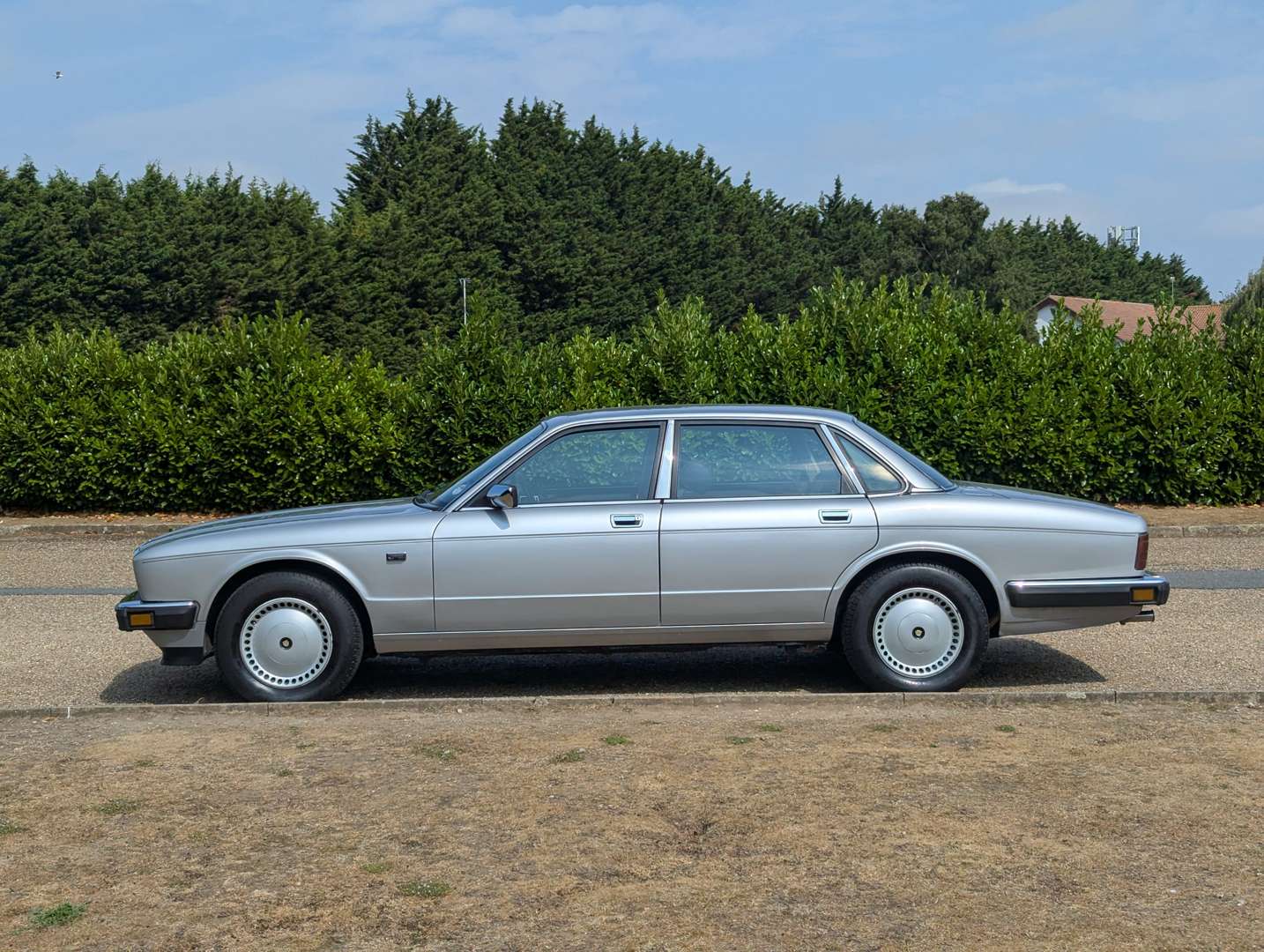 <p>1988 JAGUAR XJ6 AUTO</p>