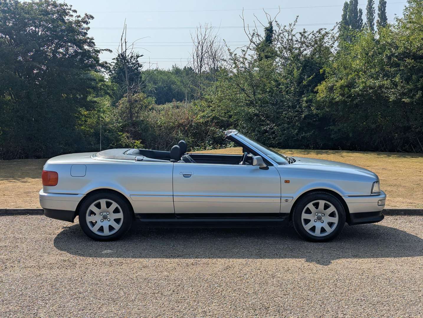 <p>1997 AUDI CABRIOLET</p>