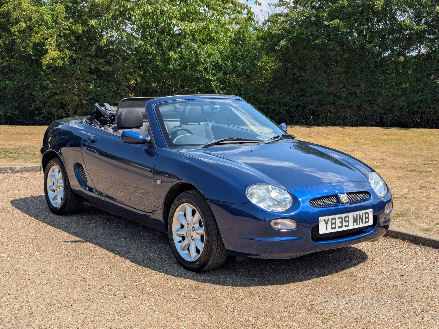 <p>2001 MG F</p>