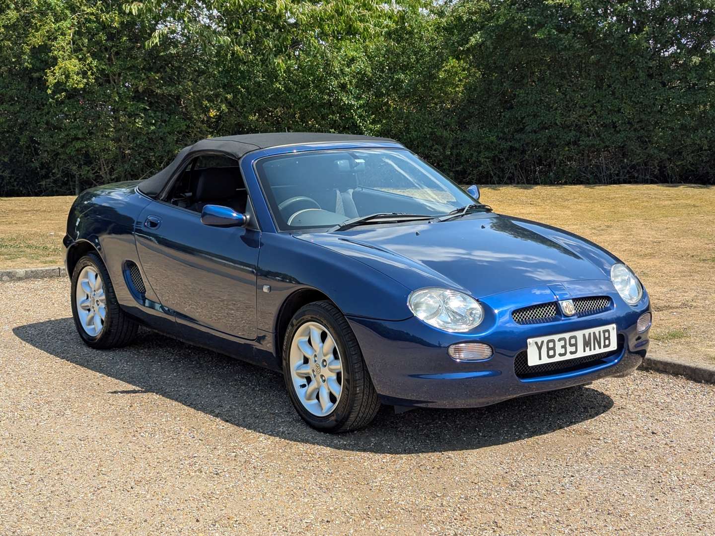 <p>2001 MG F</p>