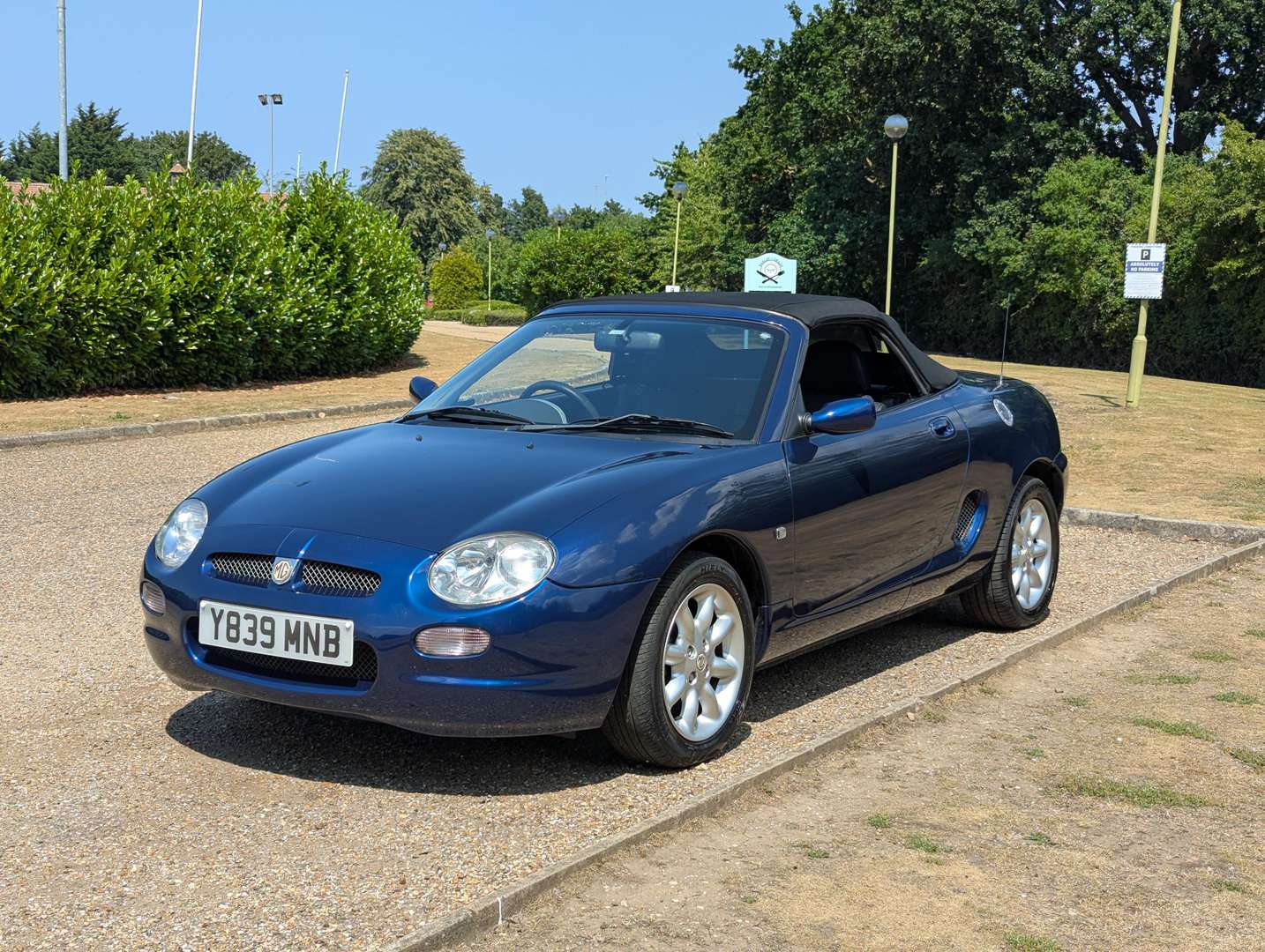 <p>2001 MG F</p>