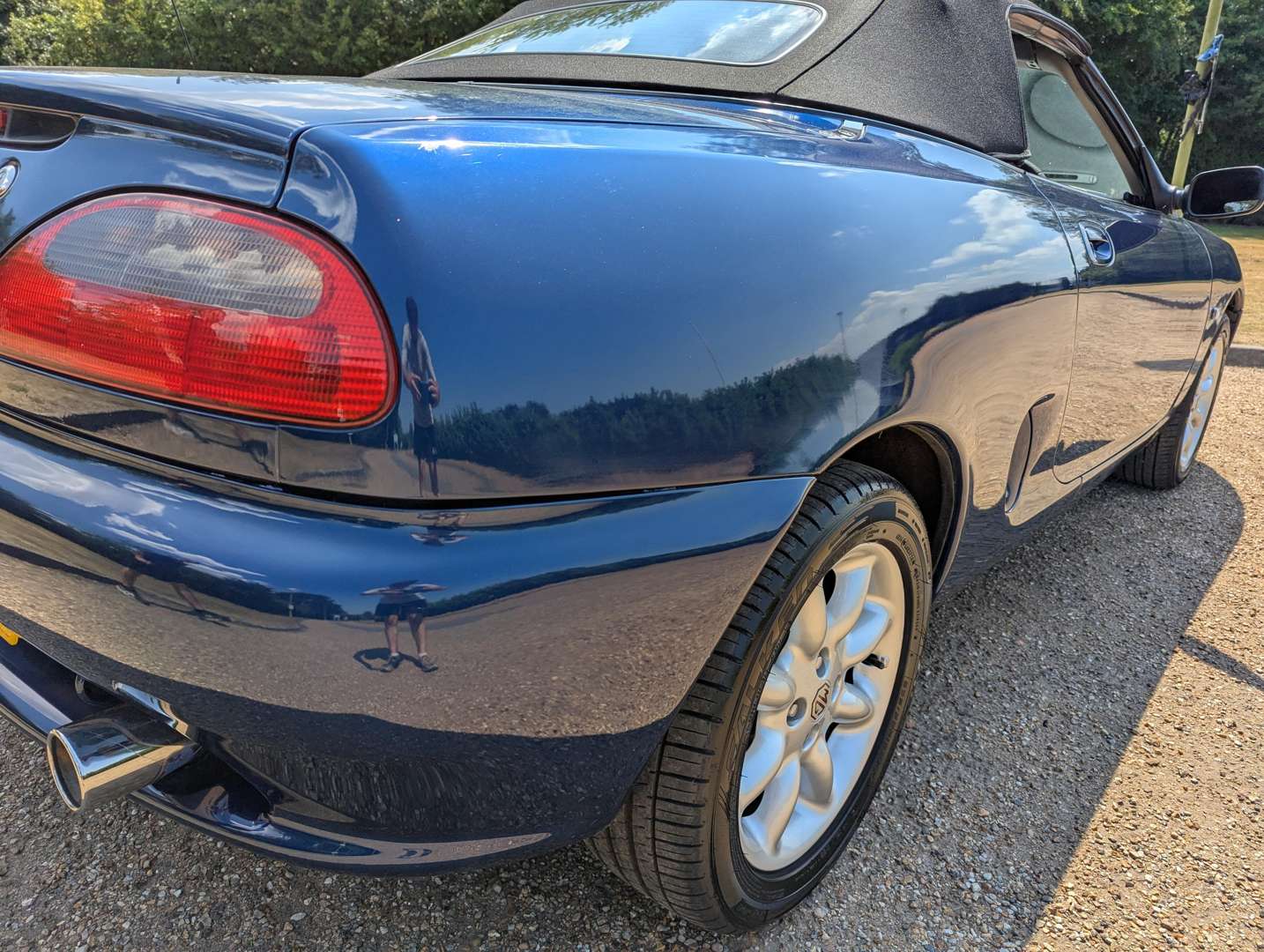 <p>2001 MG F</p>