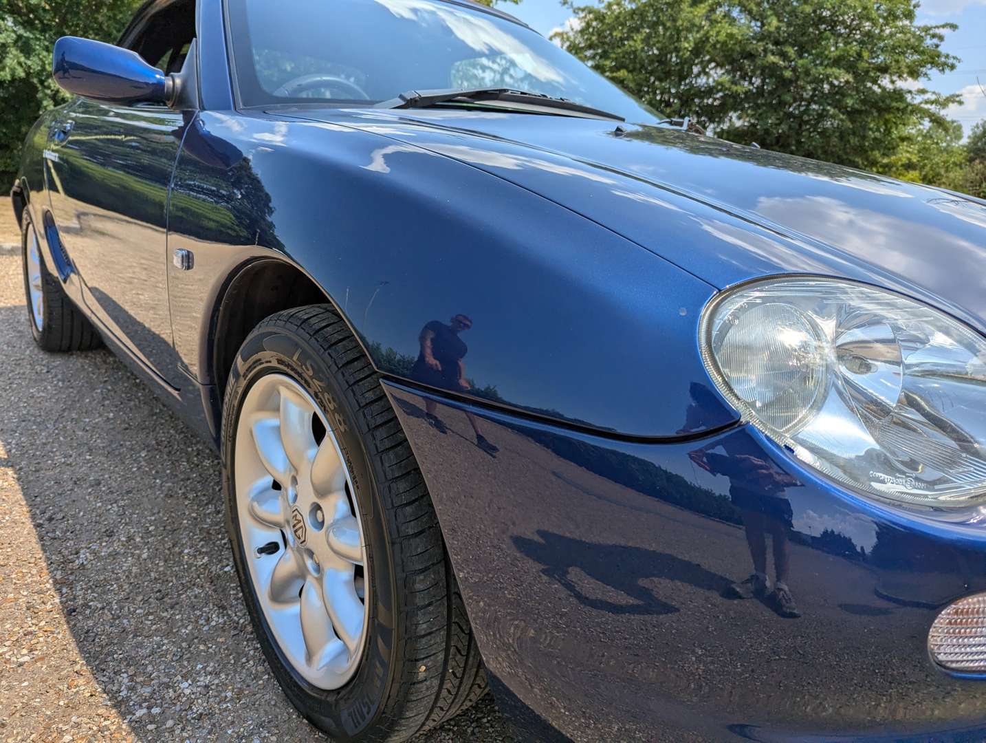 <p>2001 MG F</p>