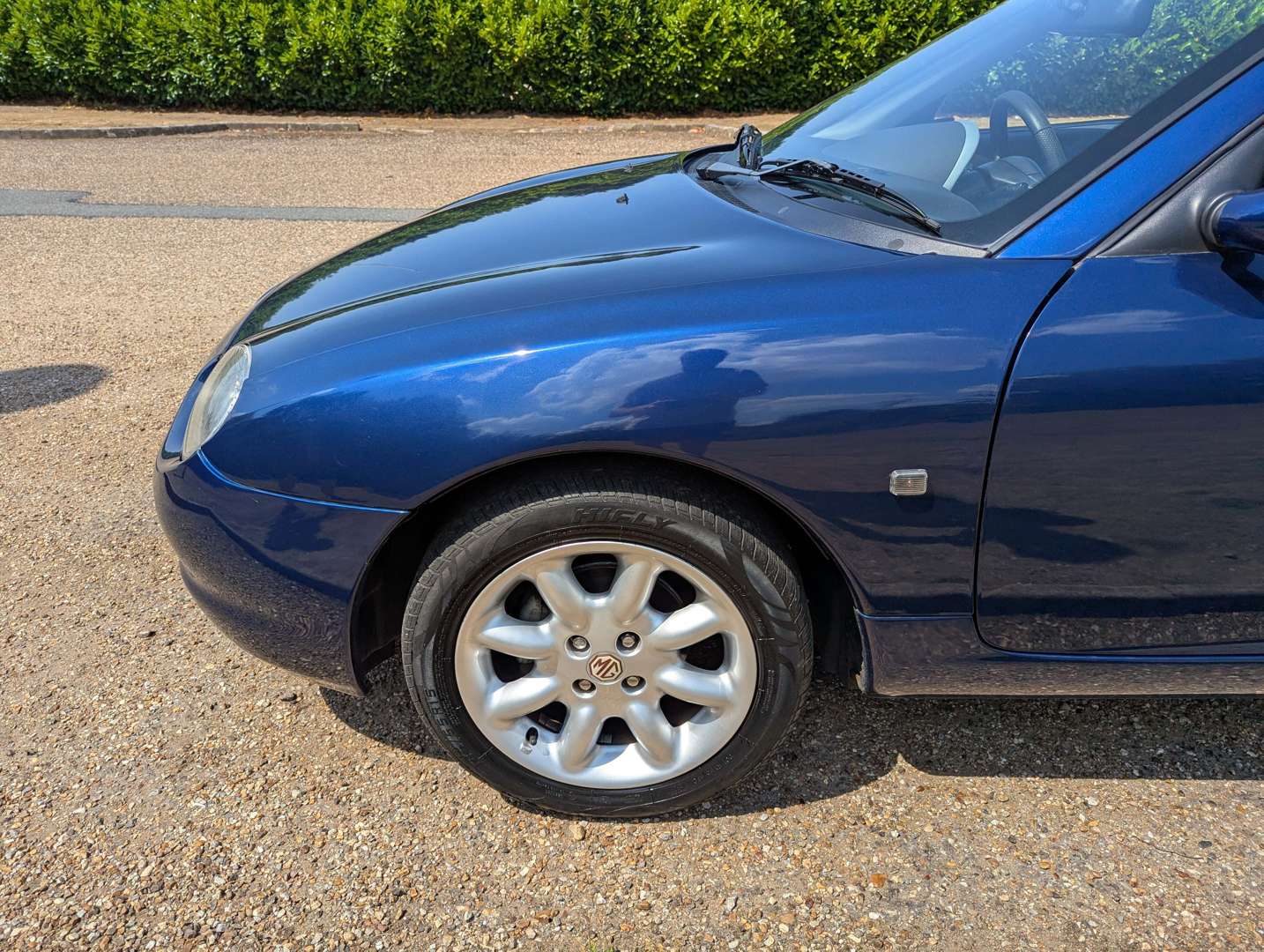 <p>2001 MG F</p>