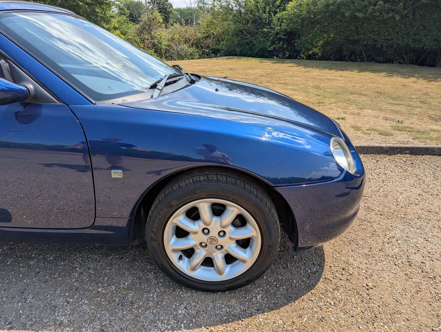 <p>2001 MG F</p>