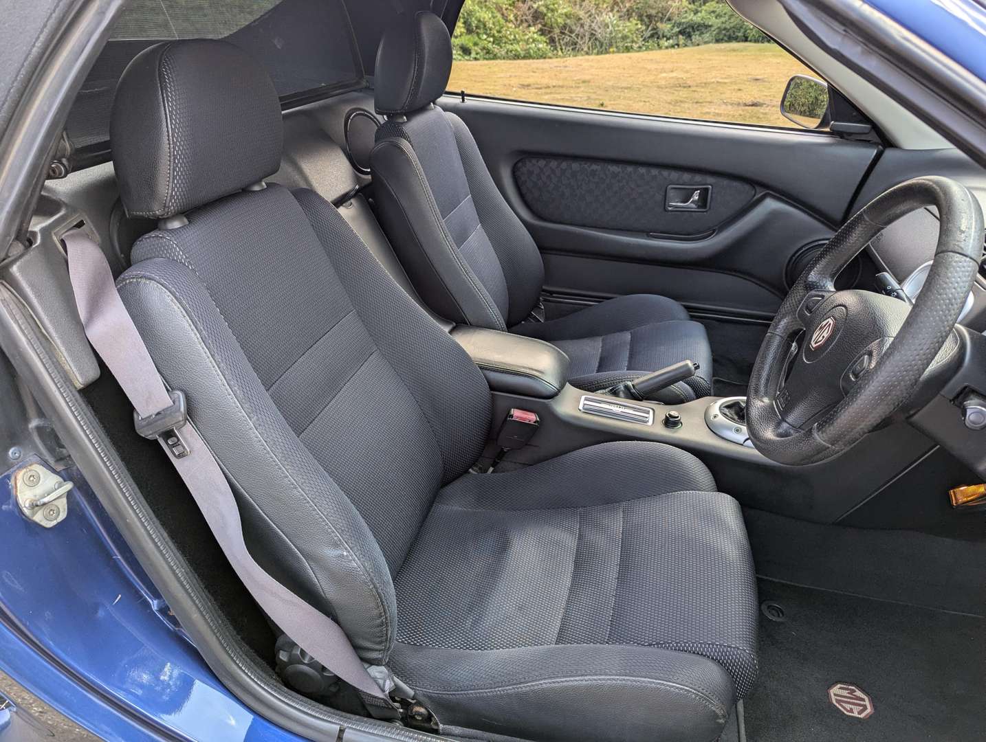 <p>2001 MG F</p>