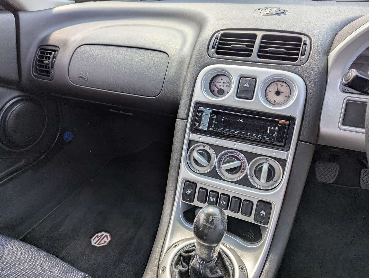 <p>2001 MG F</p>