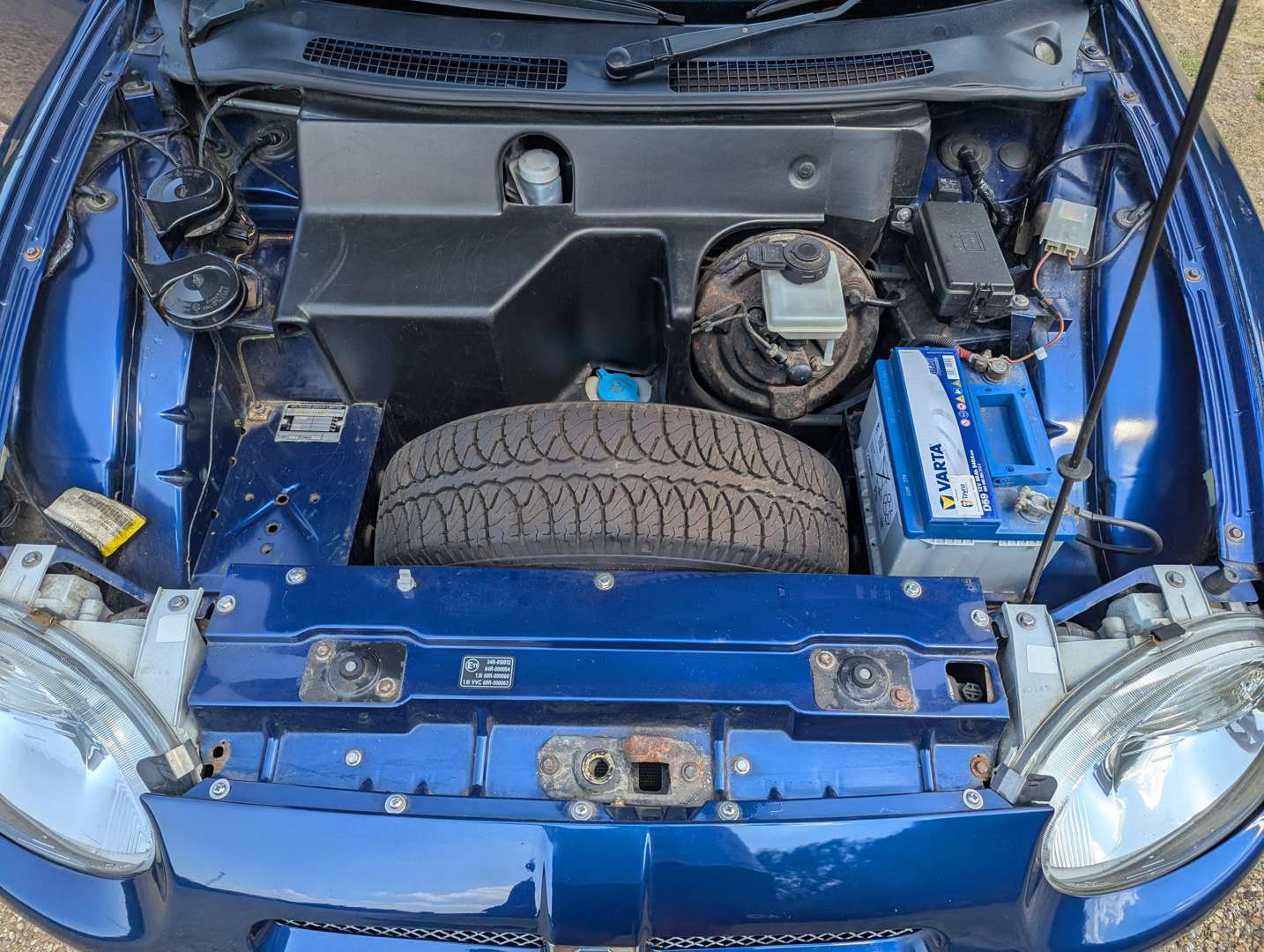 <p>2001 MG F</p>