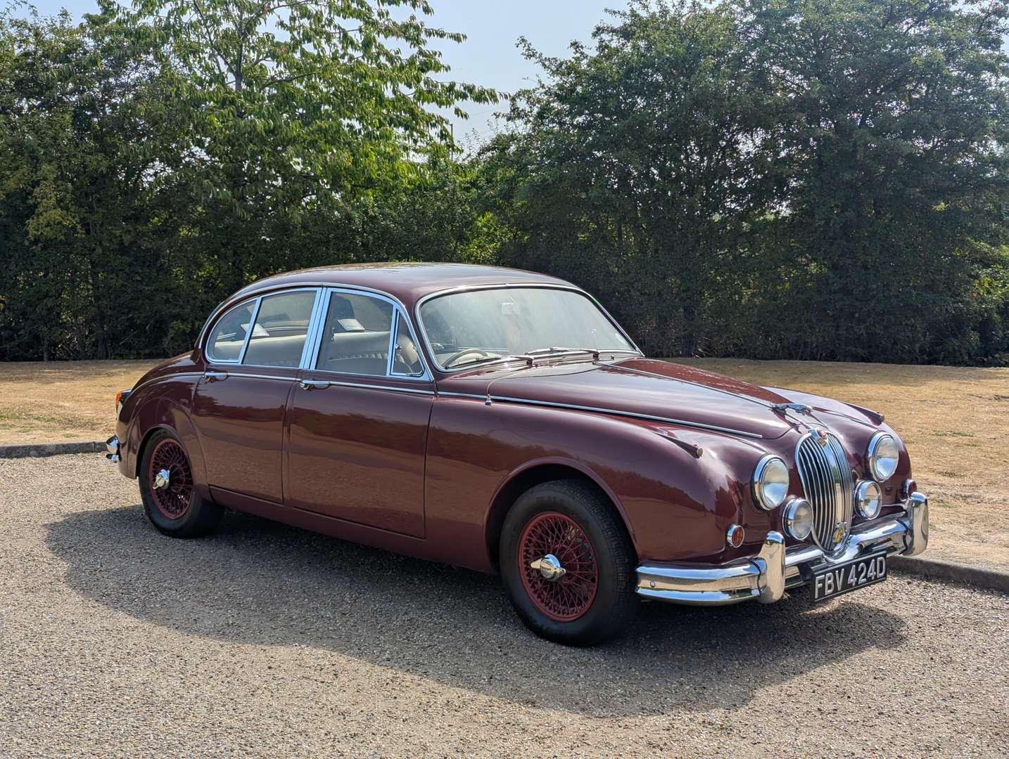 <p>1966 JAGUAR MKII</p>