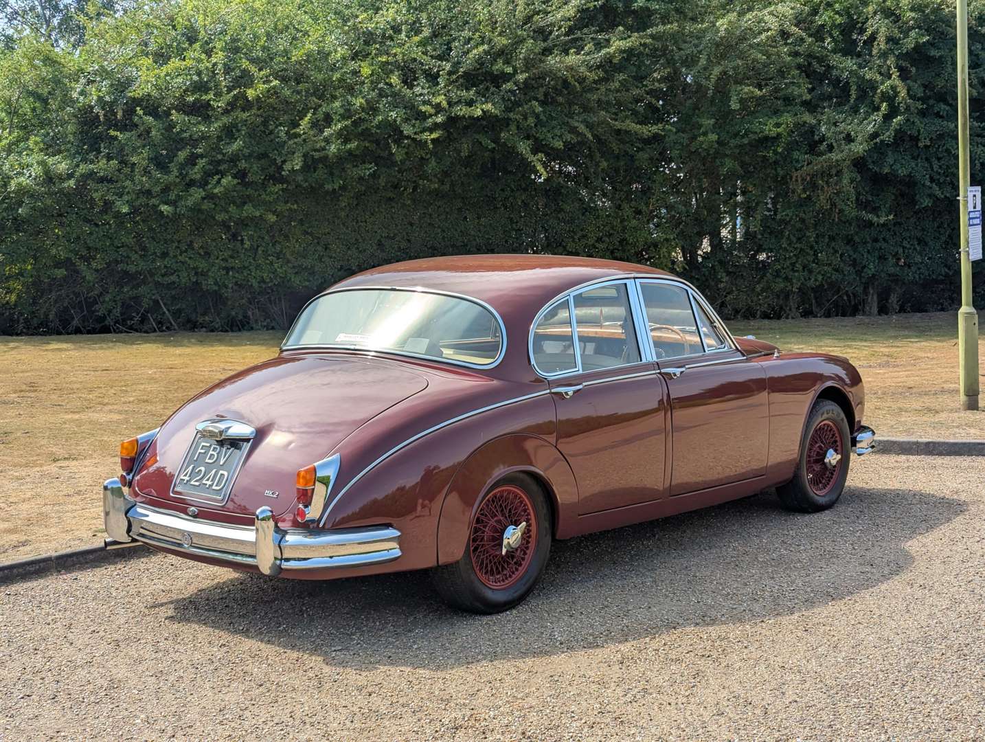 <p>1966 JAGUAR MKII</p>