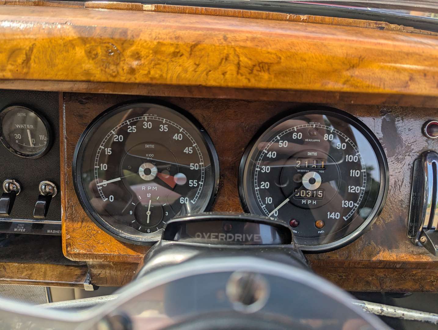 <p>1966 JAGUAR MKII</p>