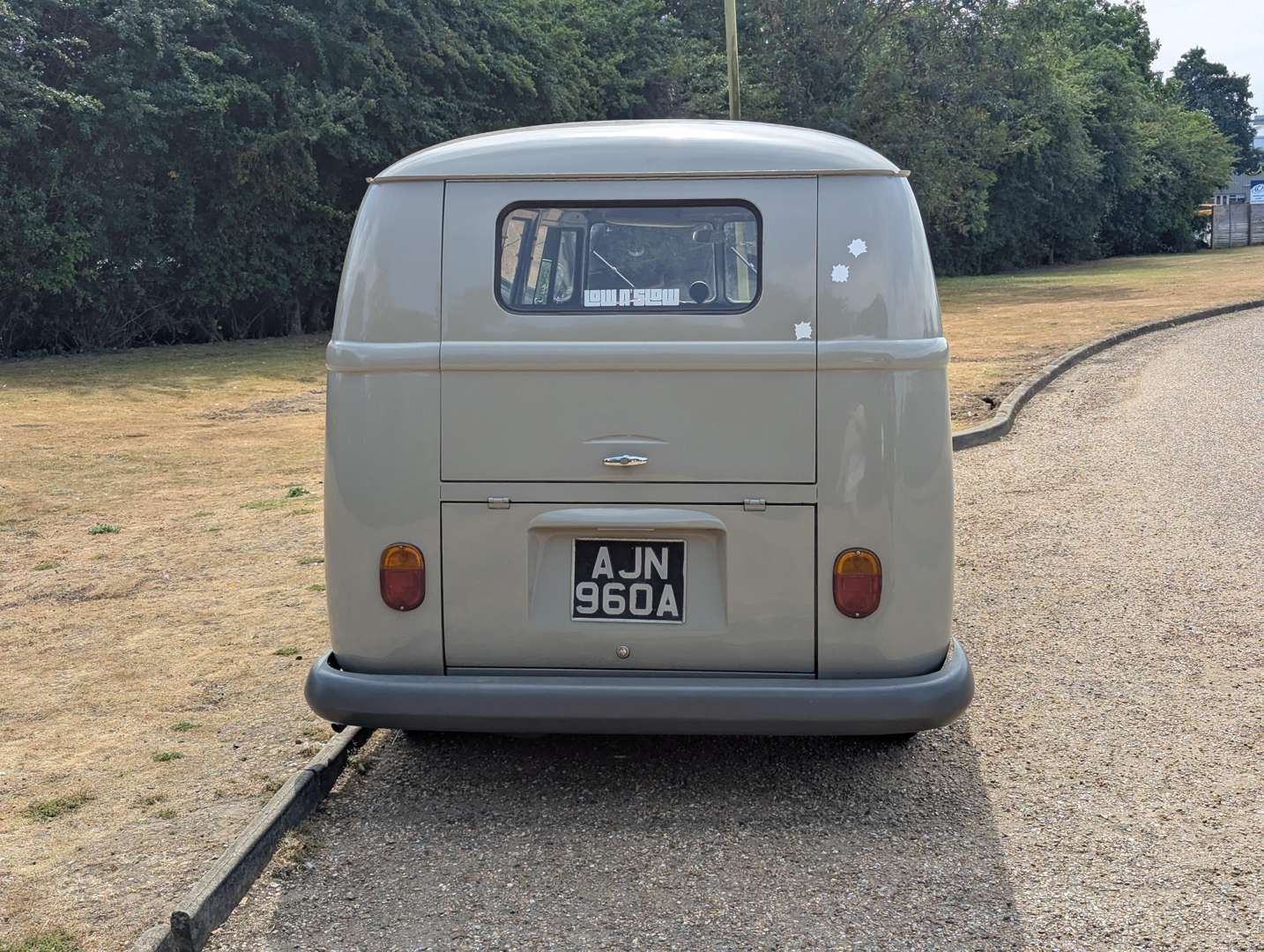 <p>1963 VW T2 SPLIT SCREEN CAMPER LHD</p>