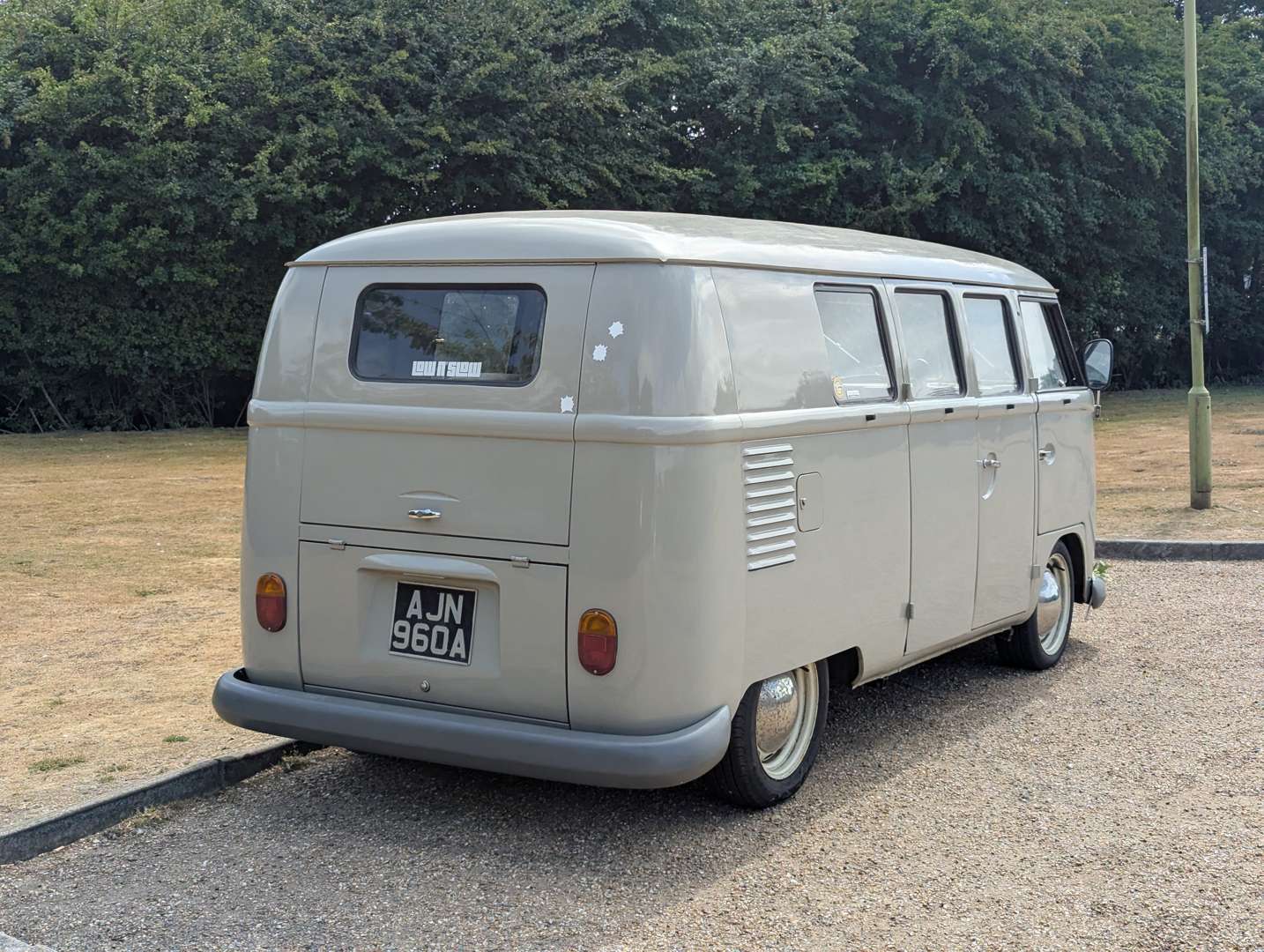 <p>1963 VW T2 SPLIT SCREEN CAMPER LHD</p>