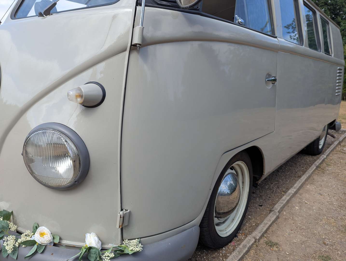 <p>1963 VW T2 SPLIT SCREEN CAMPER LHD</p>