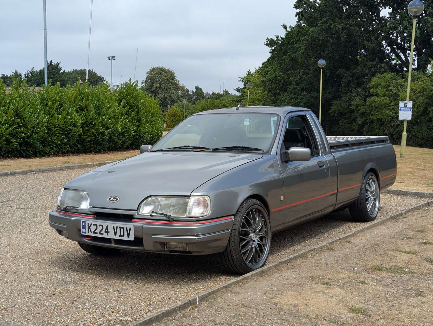 <p>1993 FORD P100 V6</p>