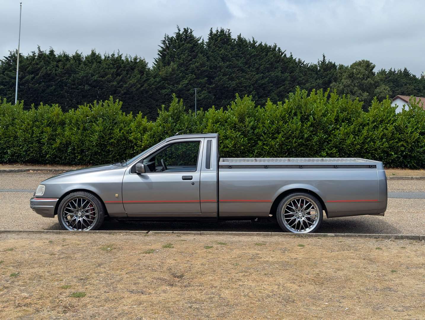 <p>1993 FORD P100 V6</p>