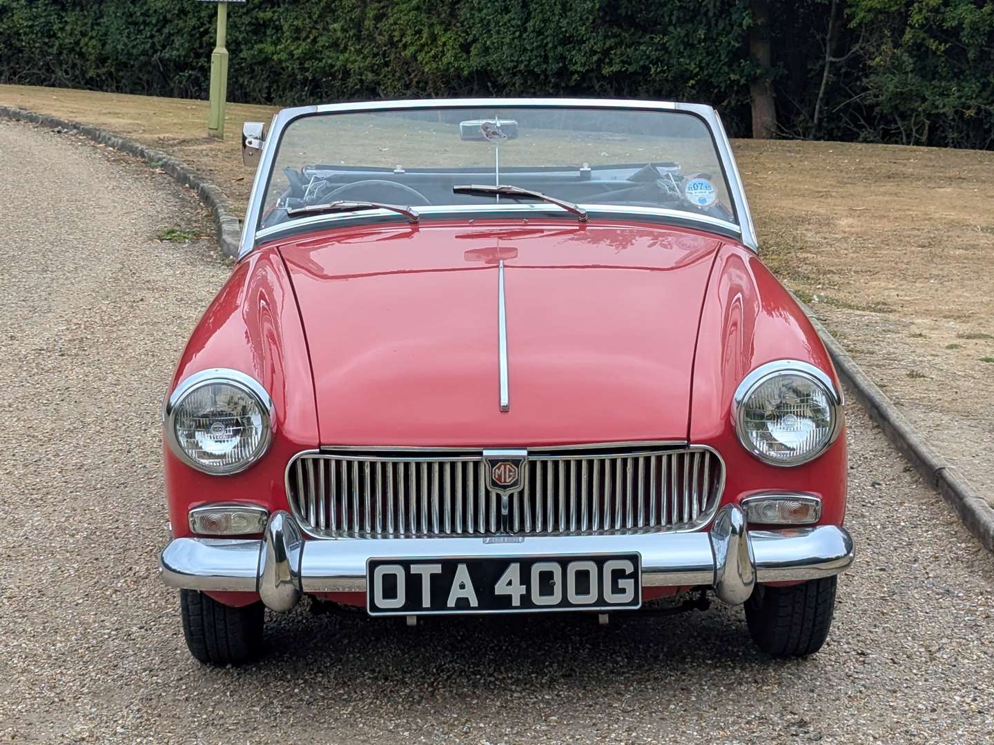 <p>1968 MG MIDGET</p>