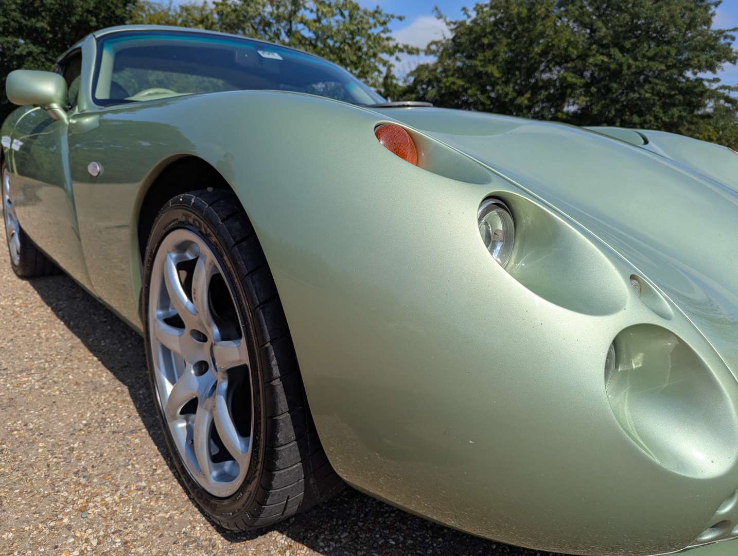 <p>2000 TVR TUSCAN</p>