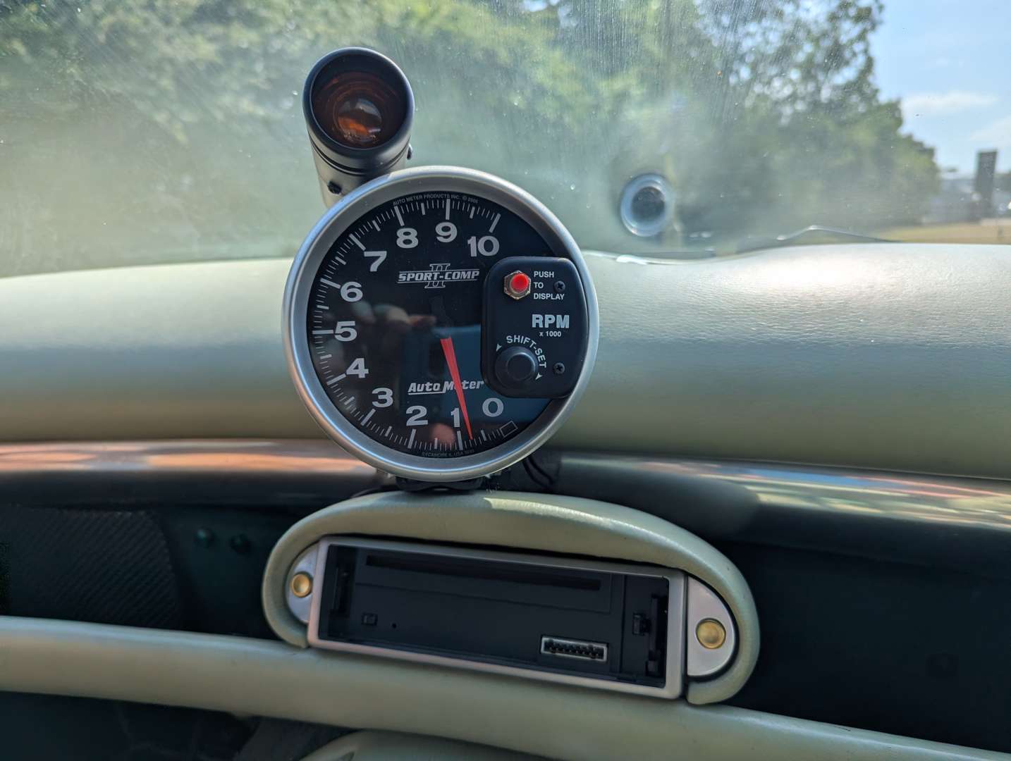 <p>2000 TVR TUSCAN</p>