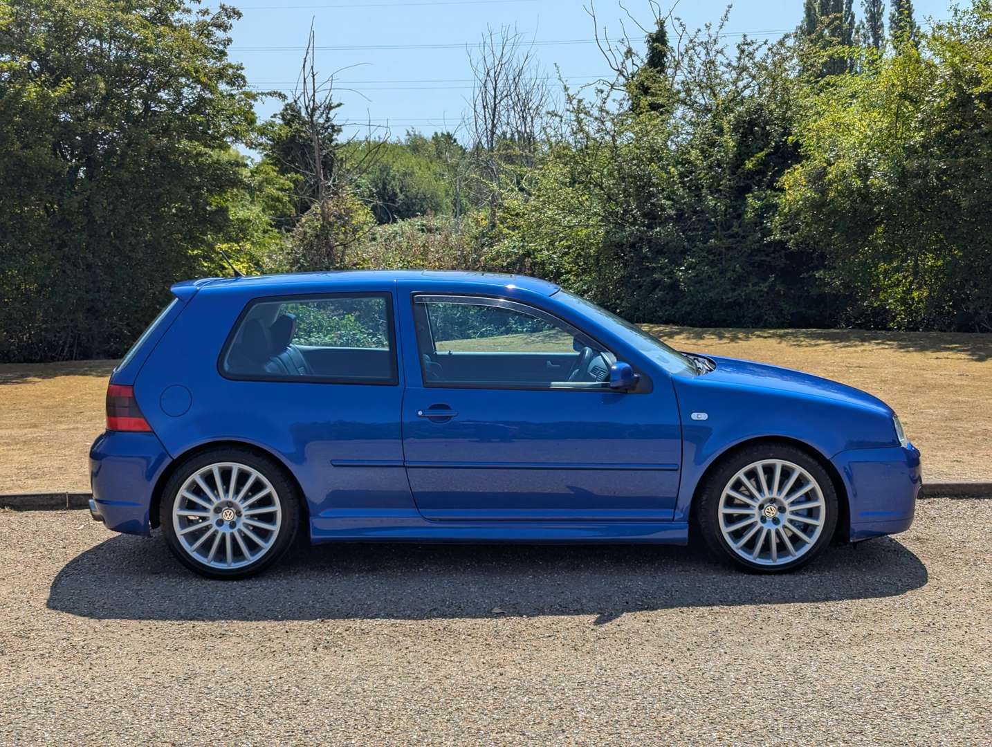<p>2003 VW GOLF R32 MK4</p>