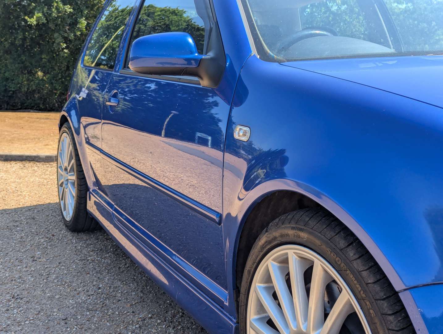 <p>2003 VW GOLF R32 MK4</p>