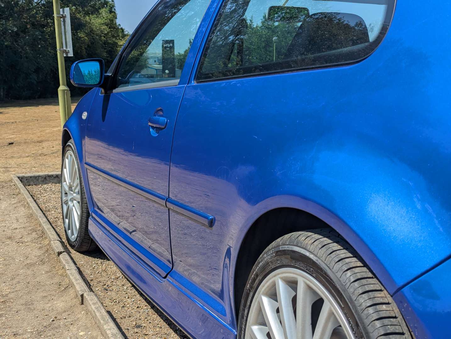 <p>2003 VW GOLF R32 MK4</p>