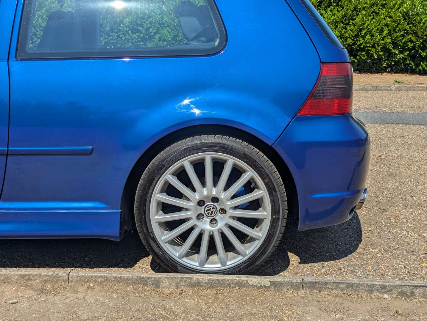 <p>2003 VW GOLF R32 MK4</p>
