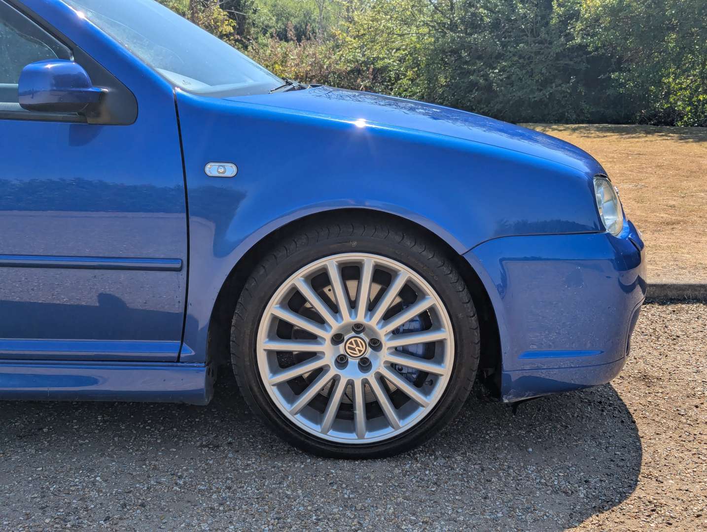 <p>2003 VW GOLF R32 MK4</p>