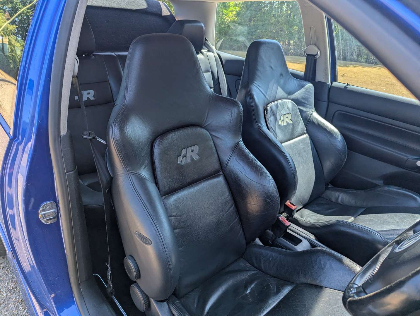 <p>2003 VW GOLF R32 MK4</p>