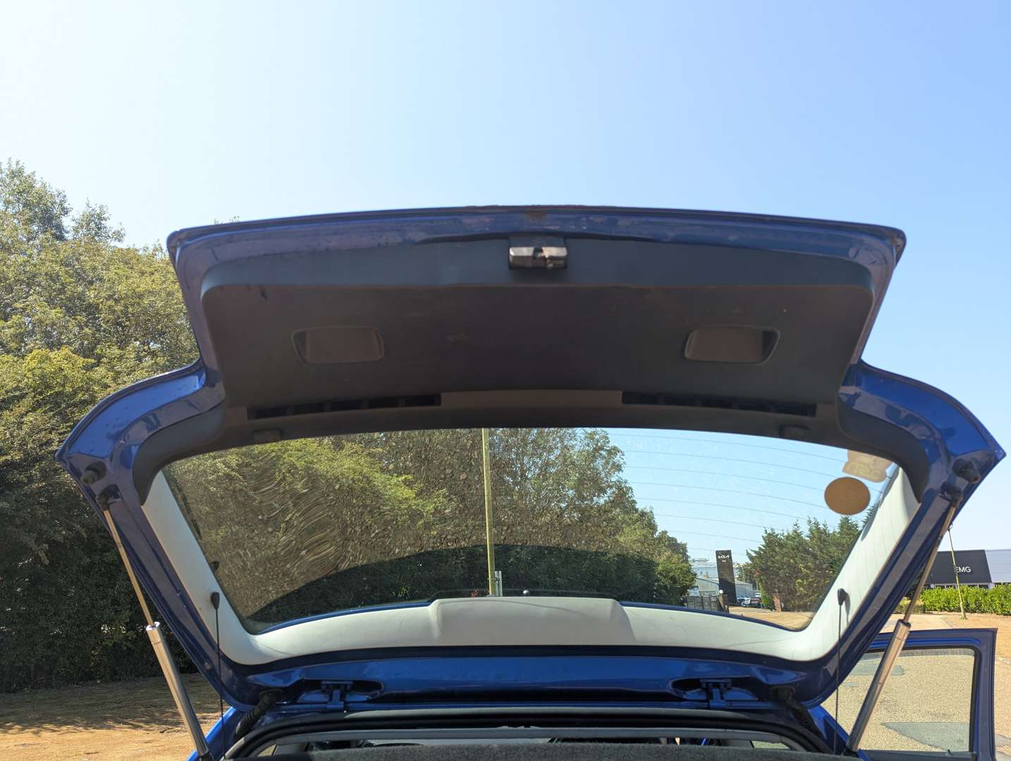 <p>2003 VW GOLF R32 MK4</p>