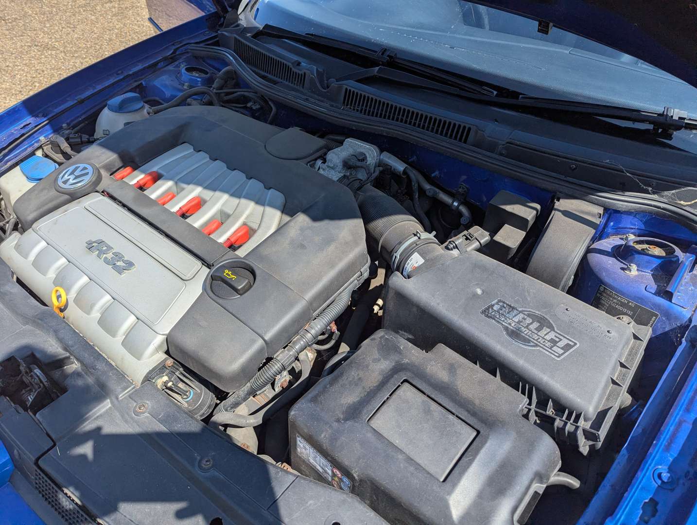 <p>2003 VW GOLF R32 MK4</p>