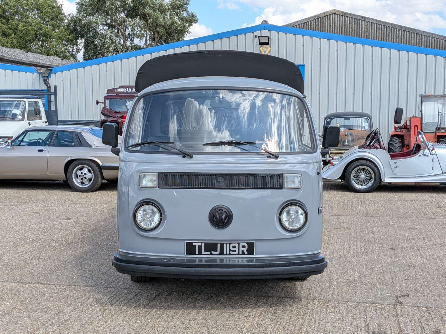 <p>1977 VW T2 PICK-UP</p>