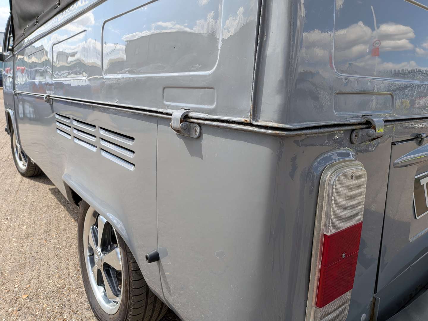 <p>1977 VW T2 PICK-UP</p>