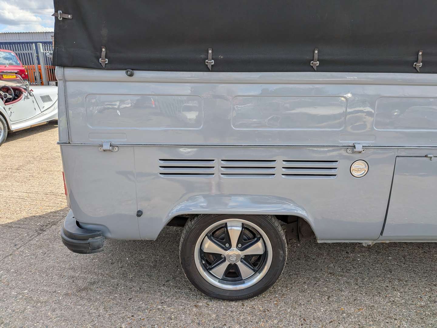 <p>1977 VW T2 PICK-UP</p>