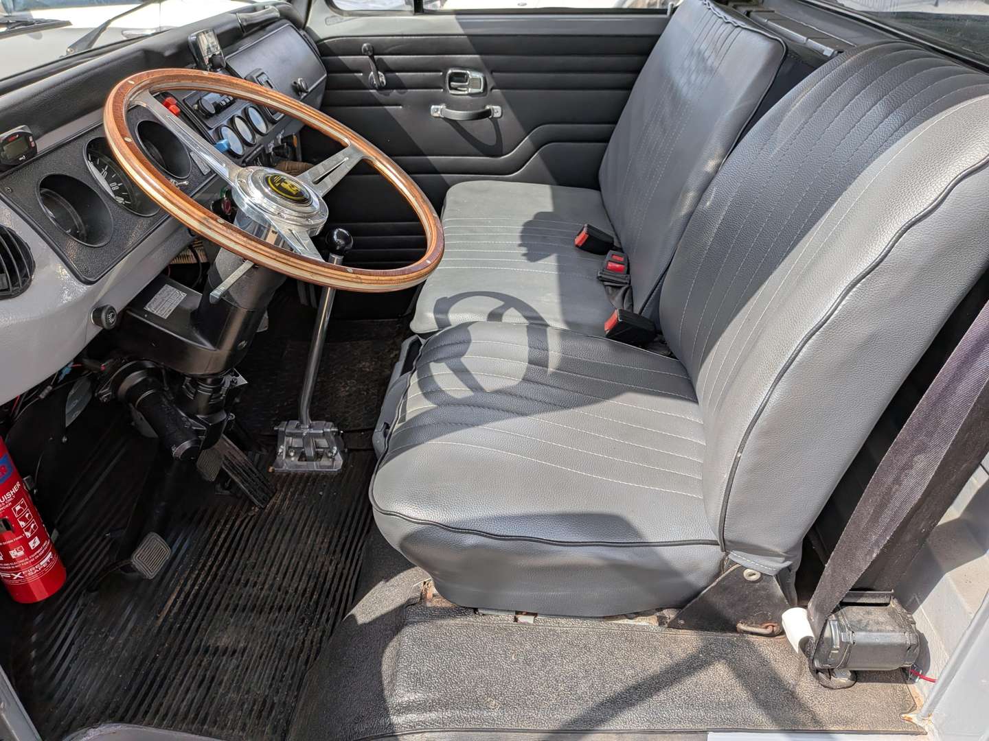 <p>1977 VW T2 PICK-UP</p>
