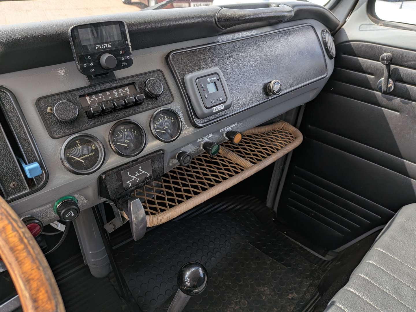 <p>1977 VW T2 PICK-UP</p>